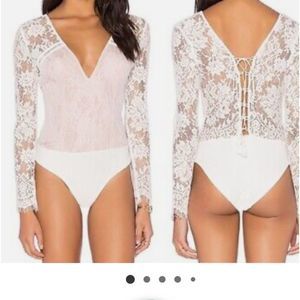 THE JET SET DIARIES, WHITE LACE BODYSUIT!!NWT, Sz s OBO